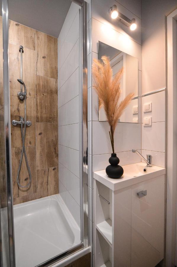 Lägenhet Citystay Brzezno 3 Min Do Plazy